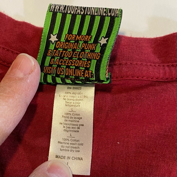 Too Fast Brand Deathabilly Goth tee SZ L GUC see last 2 pic for spot, v-neck - Picture 4 of 8